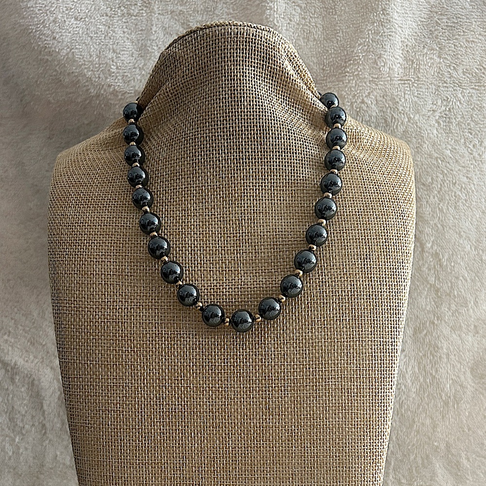 Metallic necklace